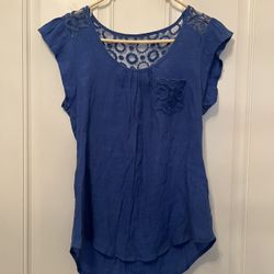 Women’s Blouse Size Large