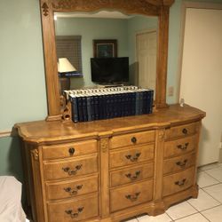 Bedroom Set (Dresser, Mirror,  Nightstands)