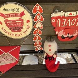 Valentine Decor 