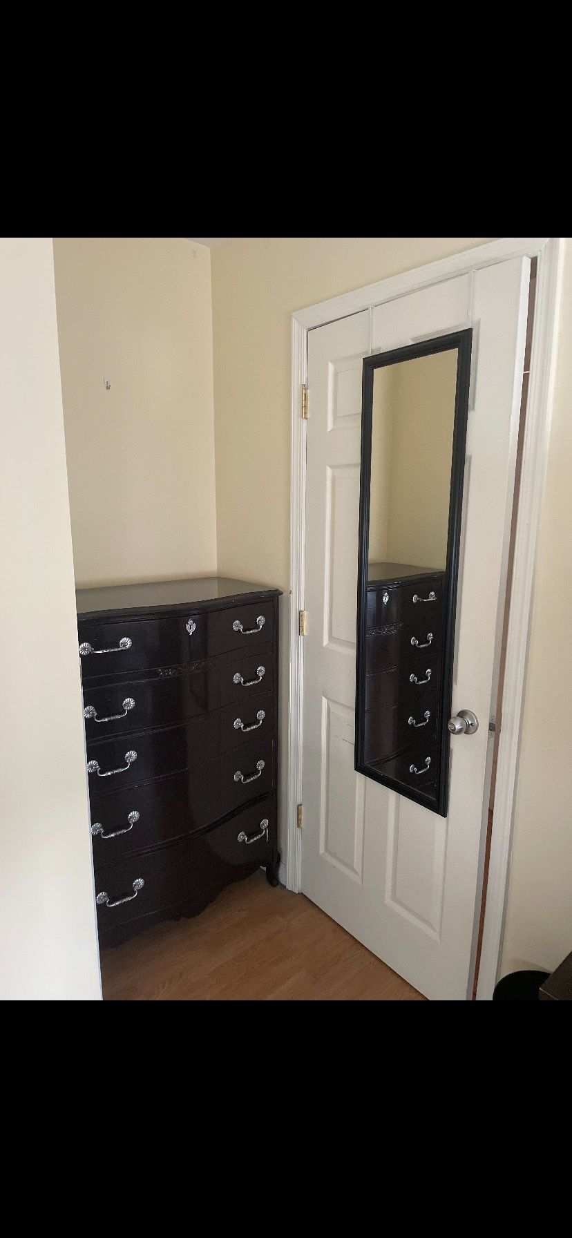 Off Campus Girls Student Housing