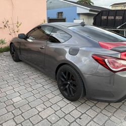 Genesis coupe 