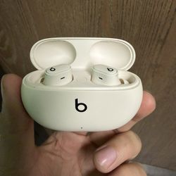 Beats Studio Buds +