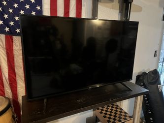 TCL 55 In TV with Wall Mount.