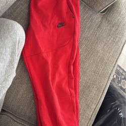 Nike tech pants L
