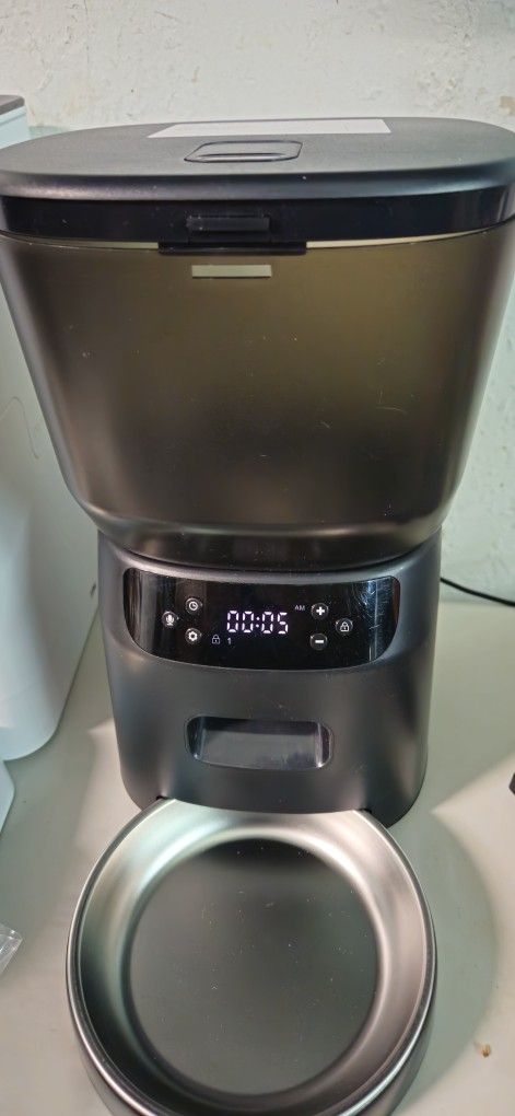 Dog/cat Machine Feeder