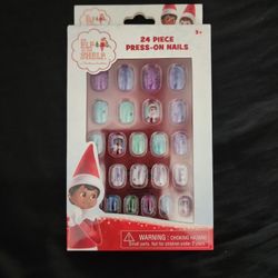 Elf On The Shelf Nails