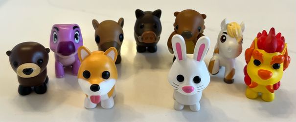 9 Adopt Me Pets Mini Figures