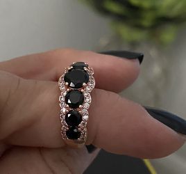Size 7 Gold And Black Ring 