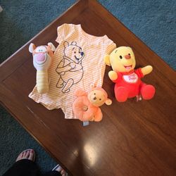 WINNIE THE POOH 6MOS, AND TOYS SEE DESCRIPTION 