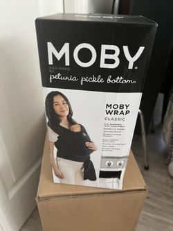 Moby Wrap Black Patterned