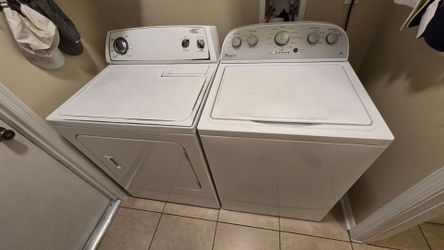 Whirlpool Electric Dryer in very good condition. Full size, White (Optional Washer but needs repair)