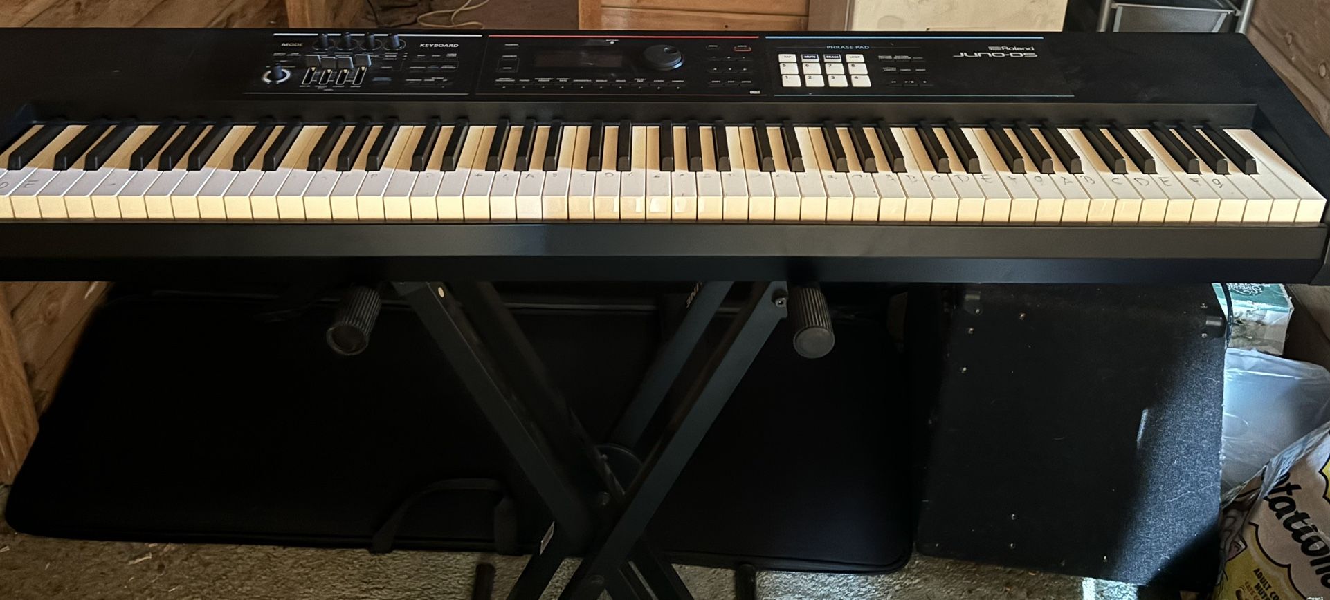 Roland Juno Ds Piano Keyboard