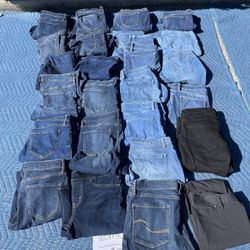 Women’s Skinny Midrise Jeans sizes 8/10/12