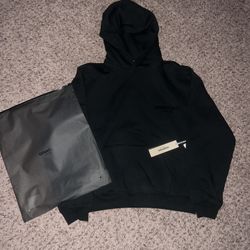 Essential hoodie