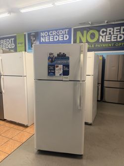 Kenmore Refrigerator White Top and Bottom