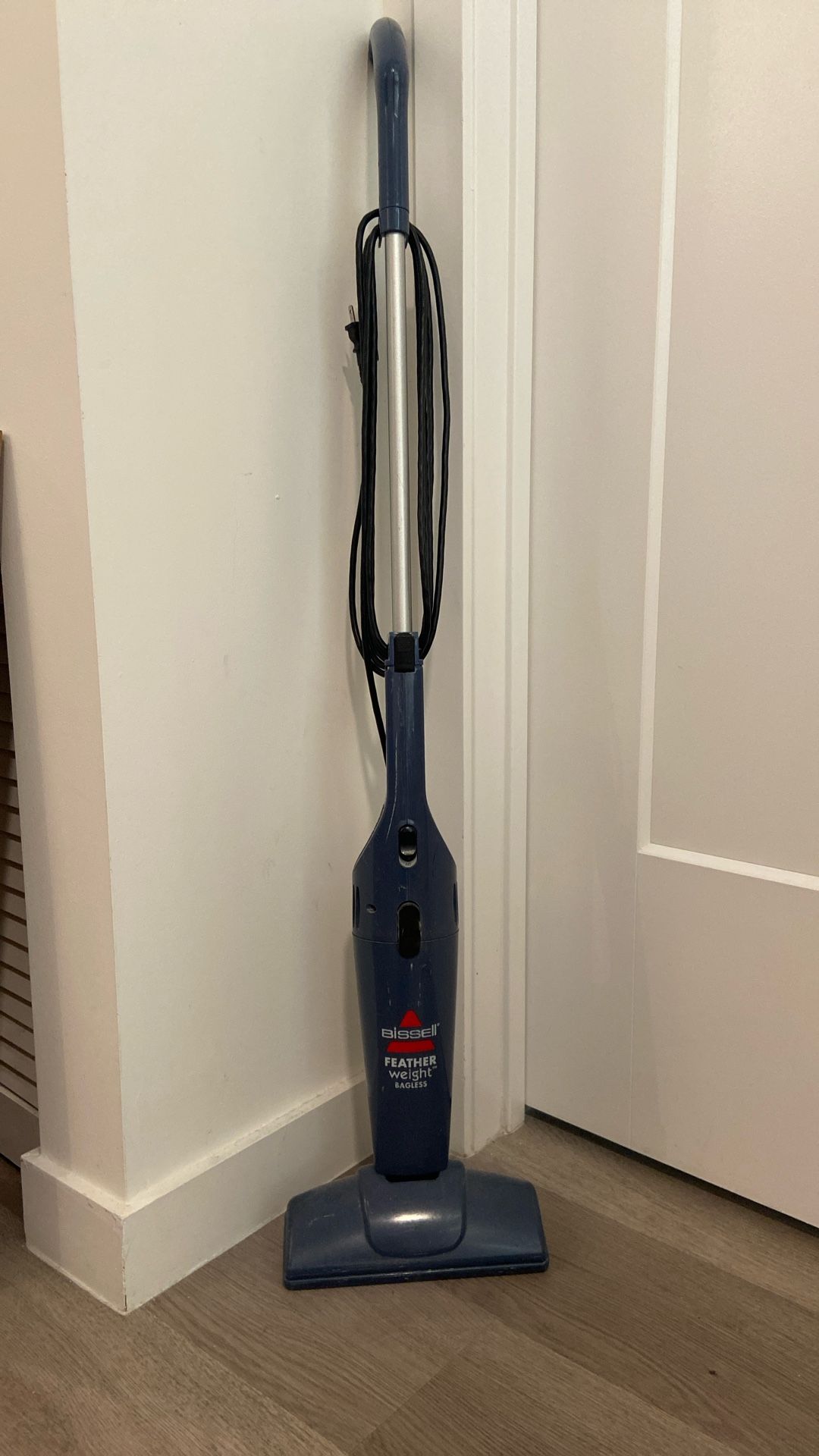 Bissell Featherweight Bagless Vacuum Cleaner 