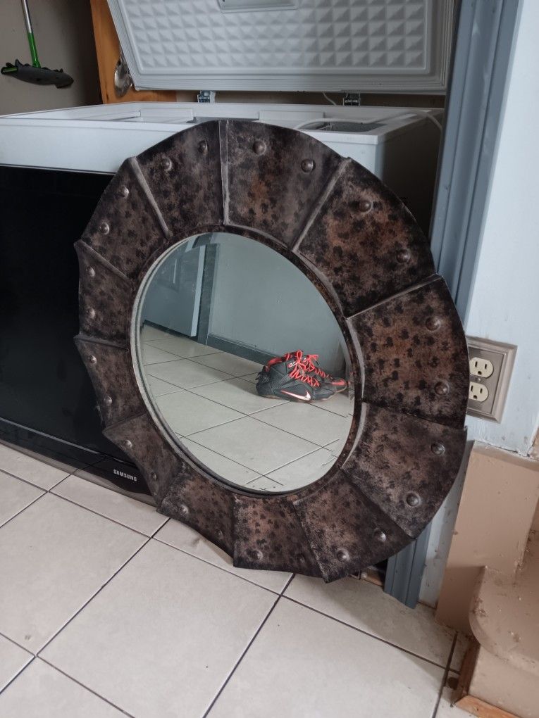 Mirror Metal Frame
