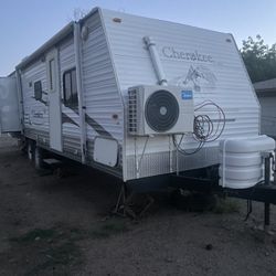 2006 Cherokee Travel Trailer, RV