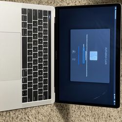 MacBook Pro 13”  2018  model:A1989