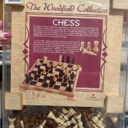 The Woodfield Collection Chess Set with pieces in case