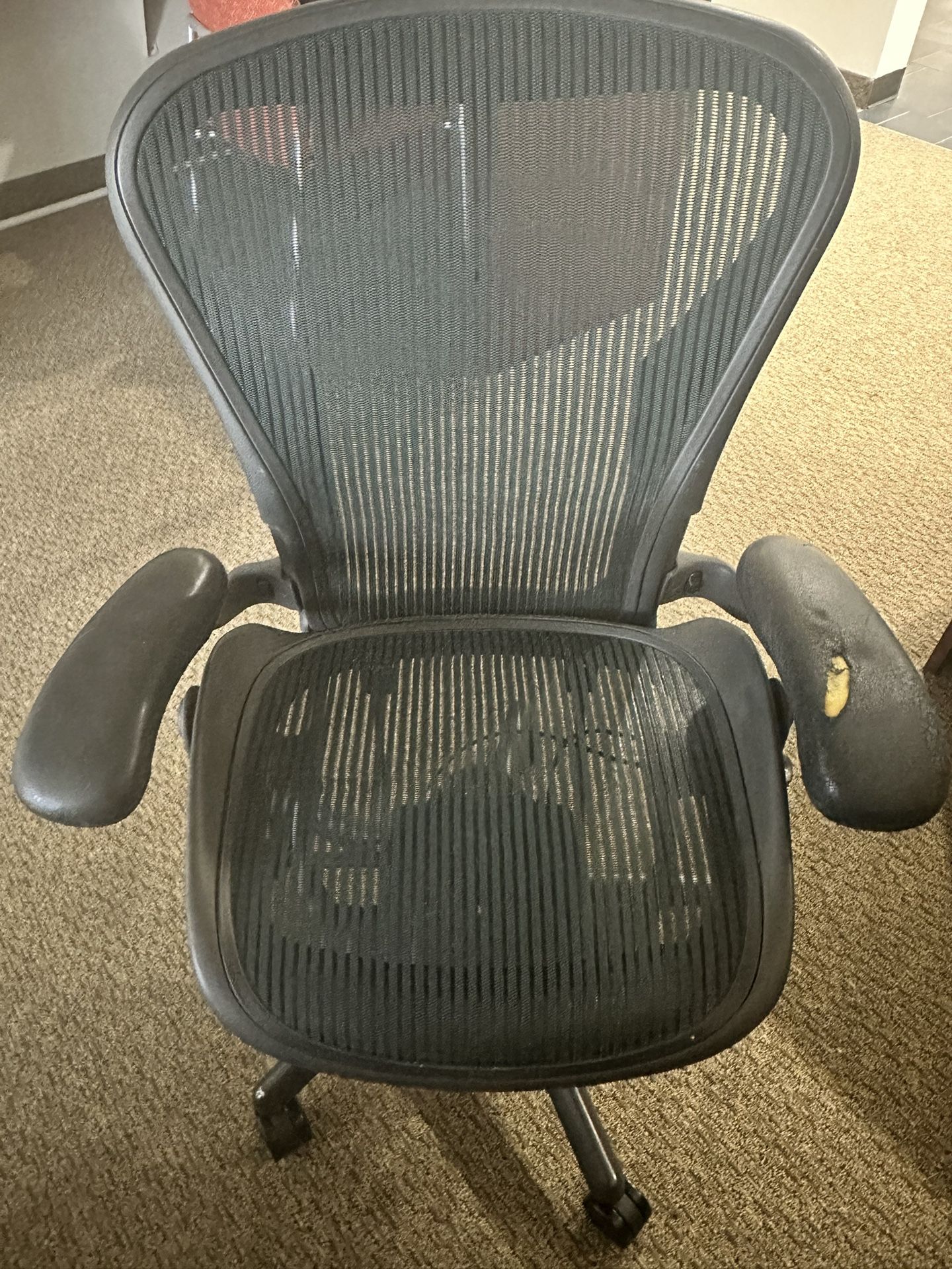 Herman Miller Aeron Chair With Basic Support