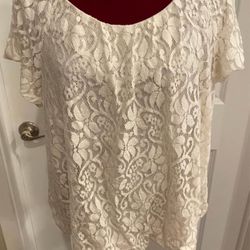 1X stretch lace beige blouse top round neckline puff short raglan sleeves lined