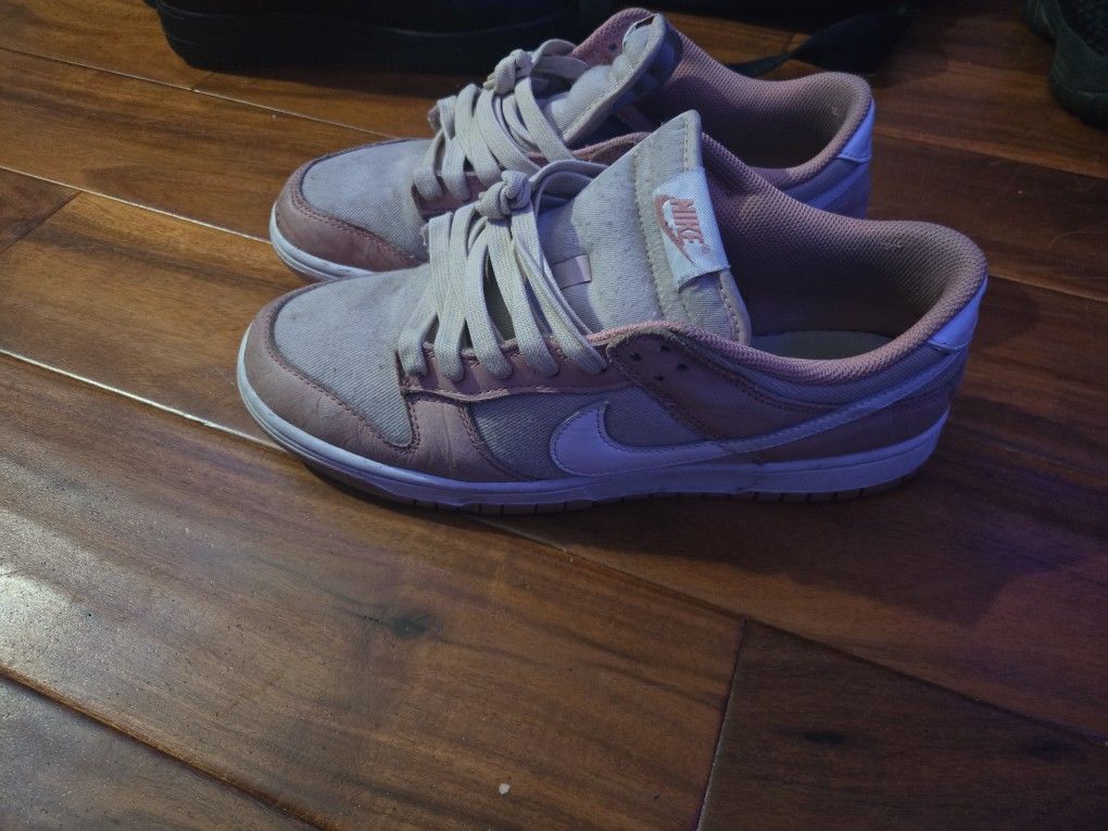 Nike Dunk Lows 