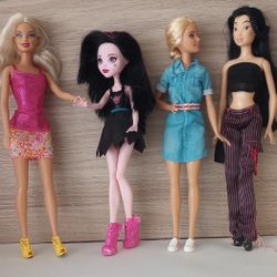 Disney Mulan Doll,  Monster High Doll Draculaura 2015,  Barbie Dreamhouse Adventures Doll,  Barbie 1998 Mattel.