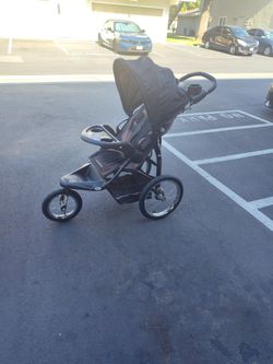 Tri Wheel Stroller 55$$