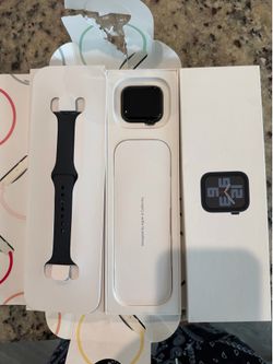 Apple Watch SE Gen 2 brand new