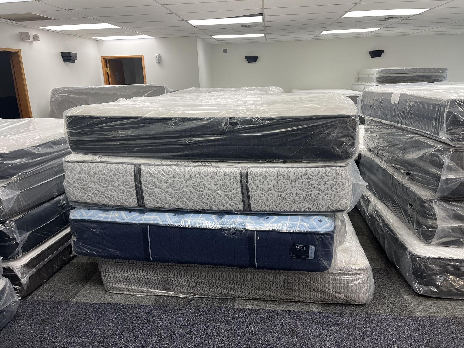 Mattress Sale!! $10 Down Take Now! Msg Asap!