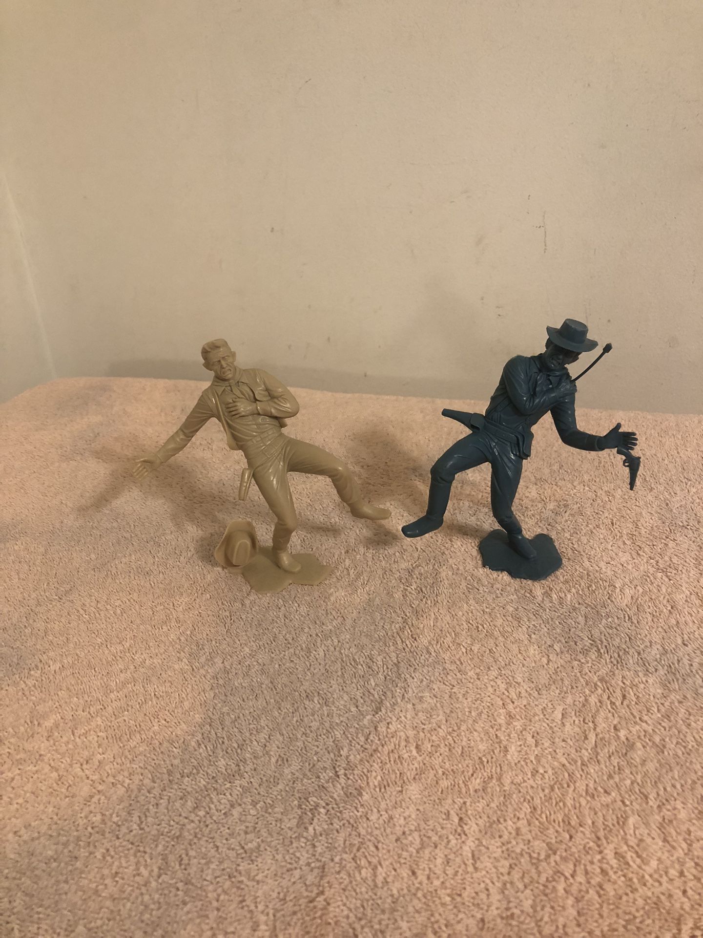 Vintage 1964 Louis Marx & Co 5 1/2” Cowboys Both Shot Amazing Detail