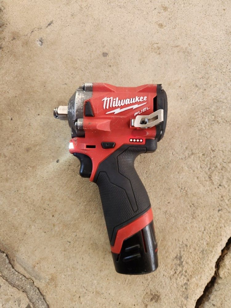 Milwaukee Impact Stubby 1/2