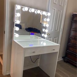 Makeup Vanity Petite With Bluetooth Mirror 