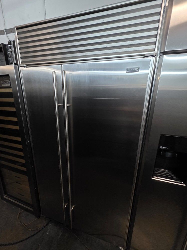 42" SUB ZERO BUILT IN STAINLESS STEEL REFRIGERATOR