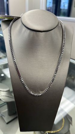 14 k white gold chain 38.2 g