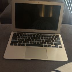 MacBook Air 11 Inch 