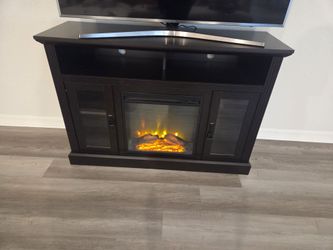 Fireplace - electric, Good condition works great