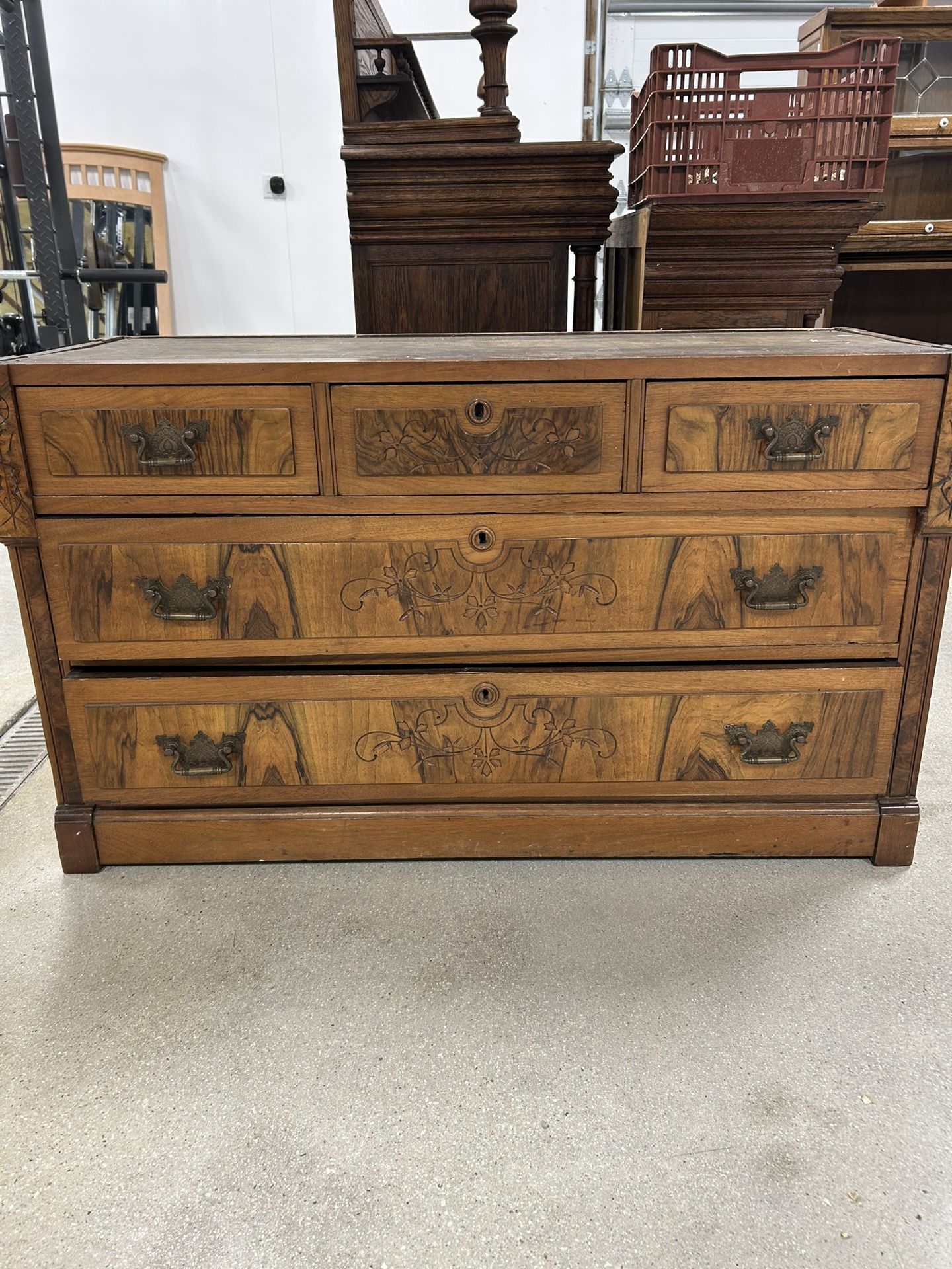 Furniture Dresser 