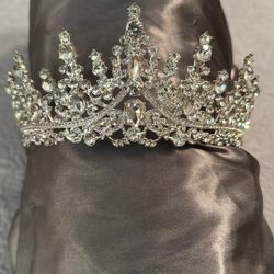 Silver Tiara In Sliver 