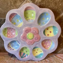 CUTE EASTER EGG HOLDER~HOLDS 9 EGGS-BY LINENS & THINGS~10 1/4” DIAMETER