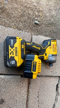 DeWalt 20V Brushless Impact Driver with 5Ah Battery