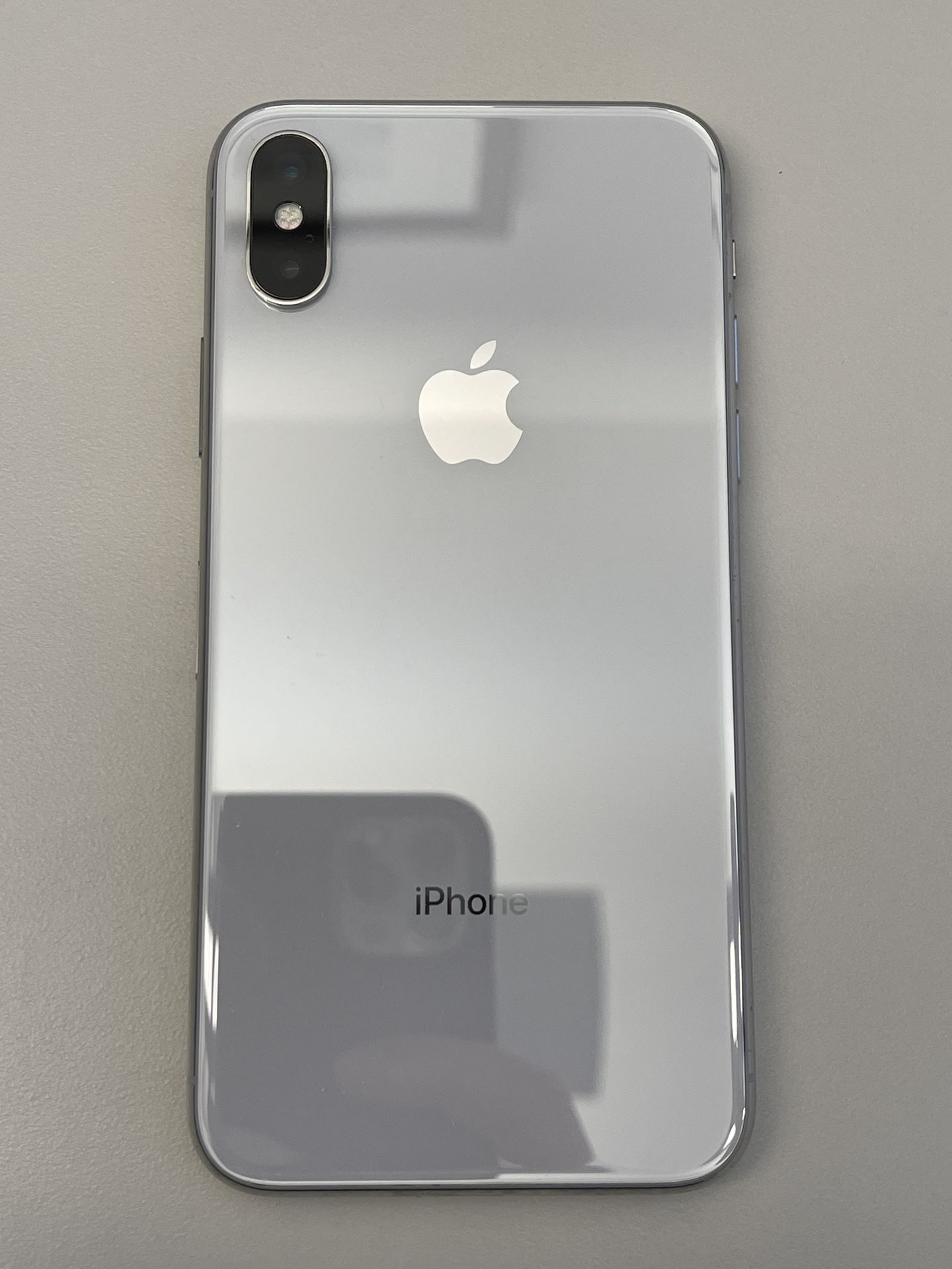 Apple iPhone X 10 Silver 256GB Unlocked FREE Case for Sale in