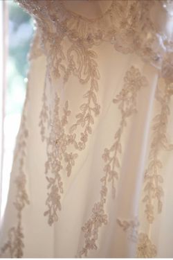 Ivory strapless sweetheart wedding dress