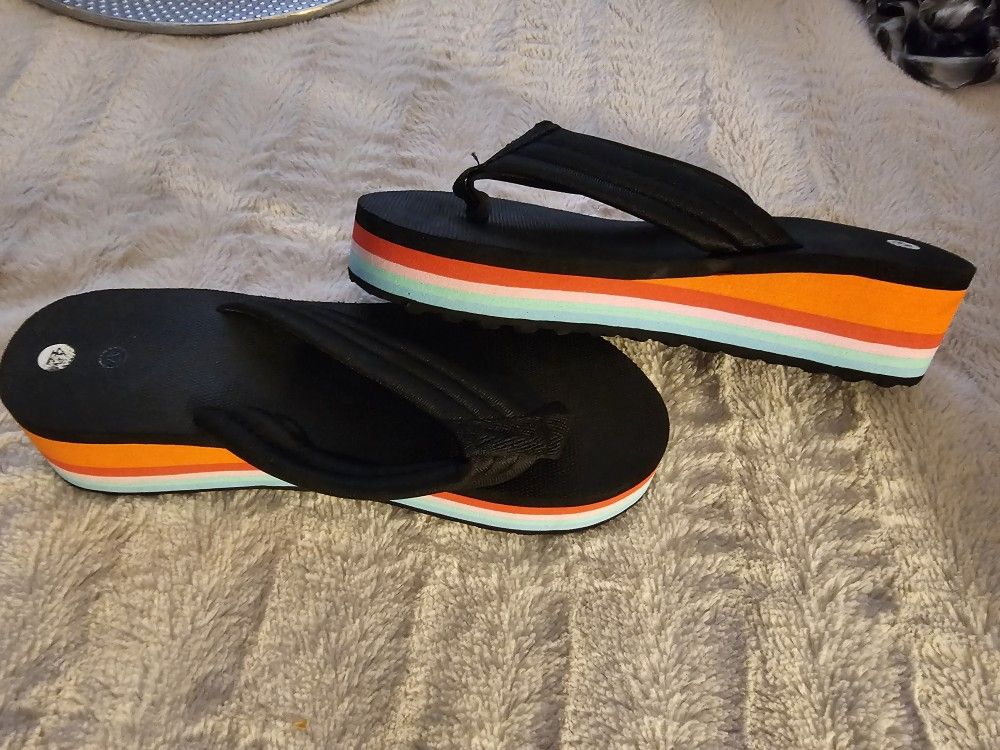 Wedge Rainbow Flip Flops/10 🌈 