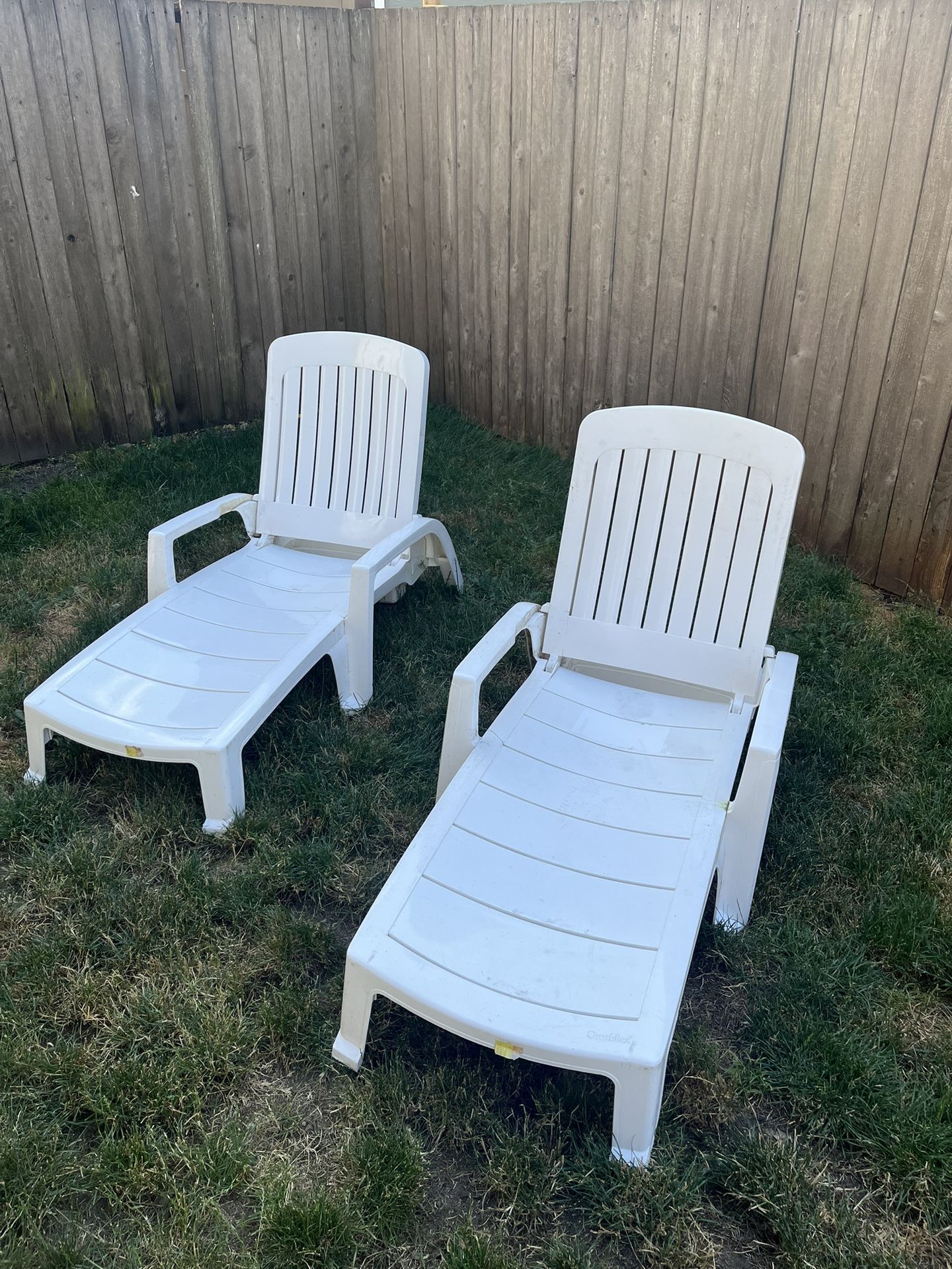 Chaise Lounge Chairs