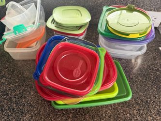 Mismatching containers and lids