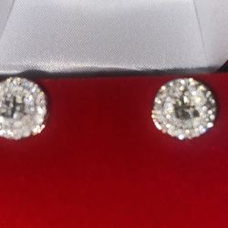 14k Gold Diamond Baguettes Earrings