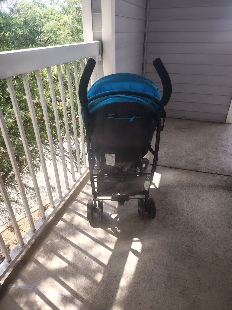 3D One Canopy Stroller Blue and Black.