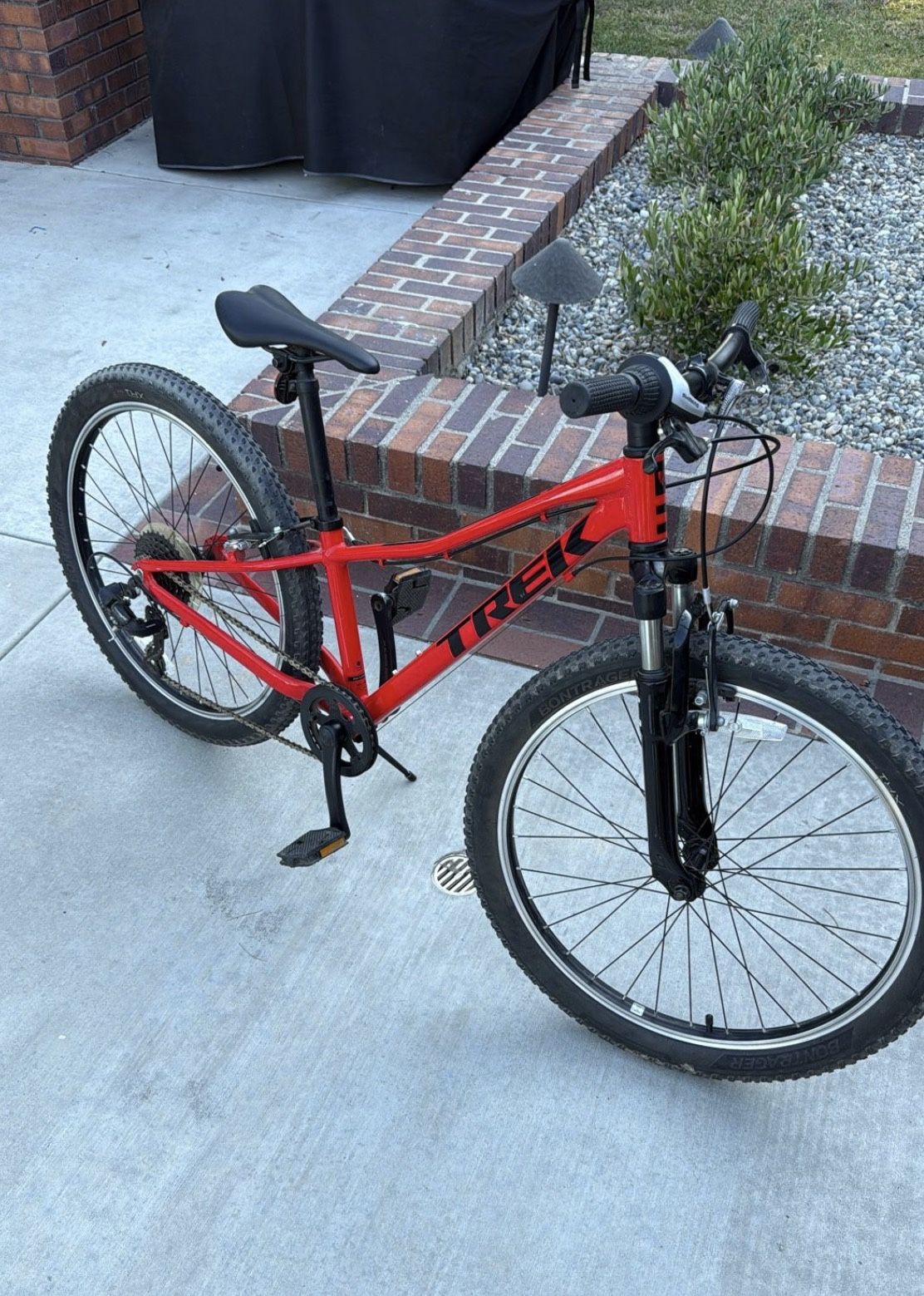 Trek Precaliber 24 8-speed Youth Mountain Bike